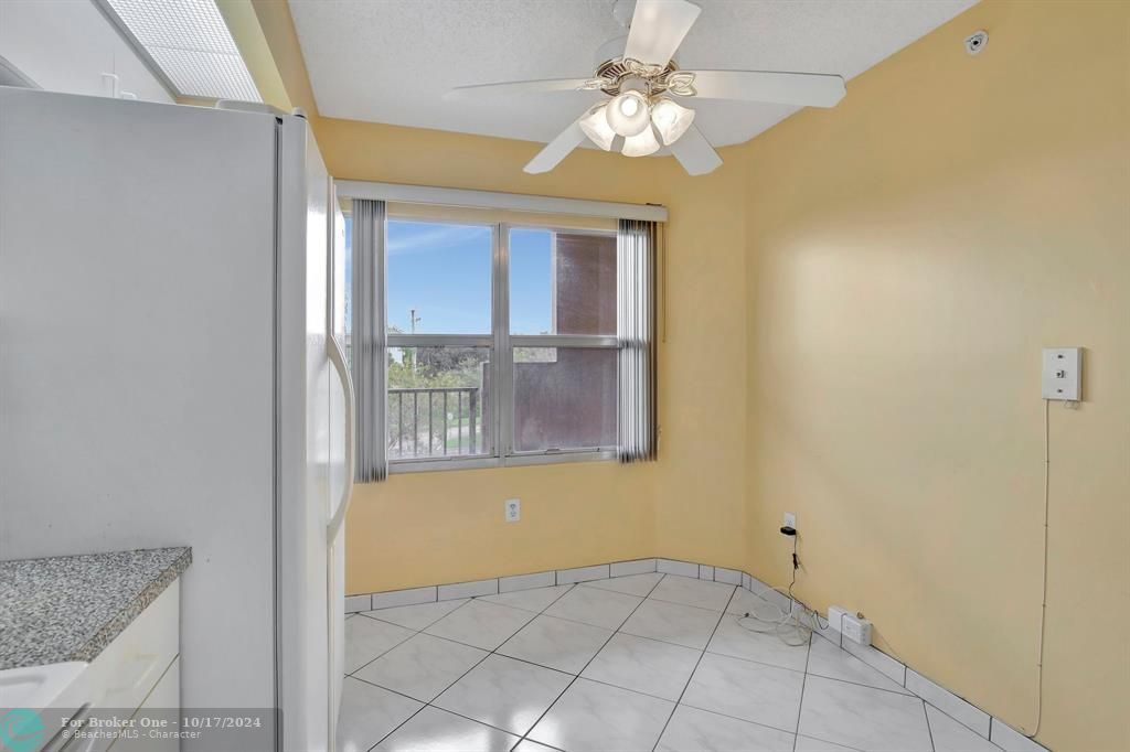 For Sale: $249,500 (2 beds, 2 baths, 1207 Square Feet)