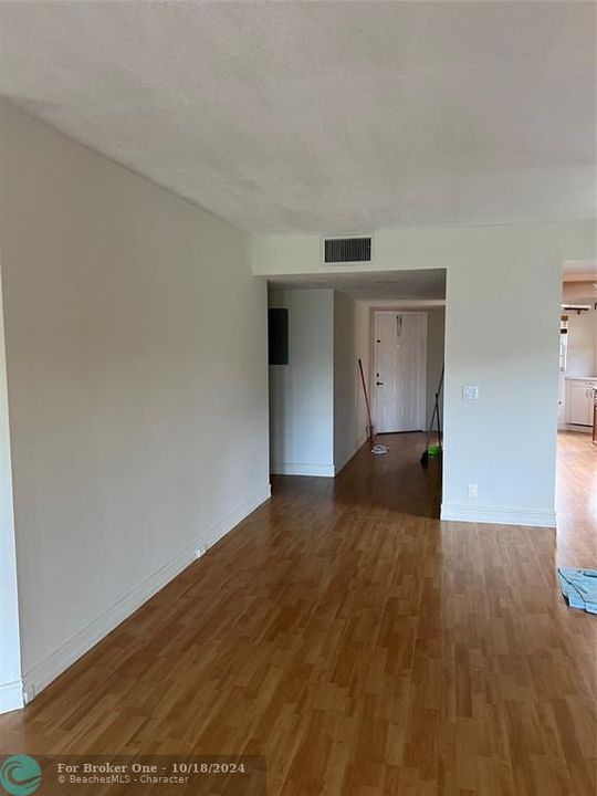 For Rent: $2,450 (2 beds, 2 baths, 1533 Square Feet)