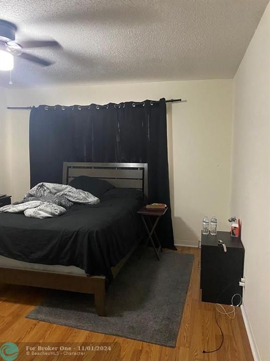 For Rent: $1,575 (1 beds, 1 baths, 720 Square Feet)