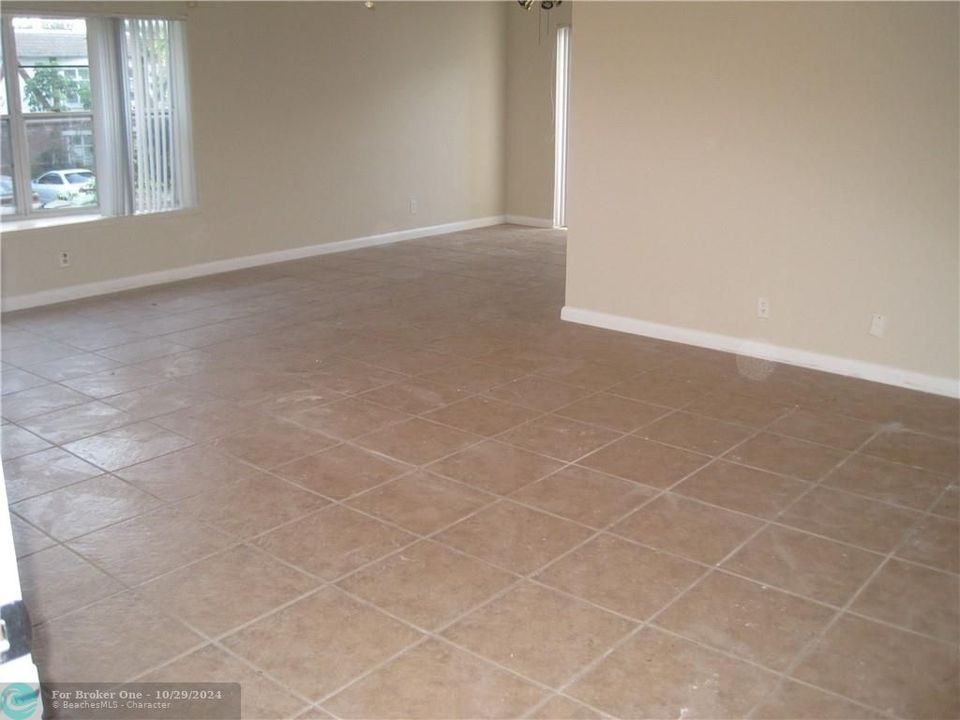 For Sale: $199,900 (3 beds, 2 baths, 1350 Square Feet)