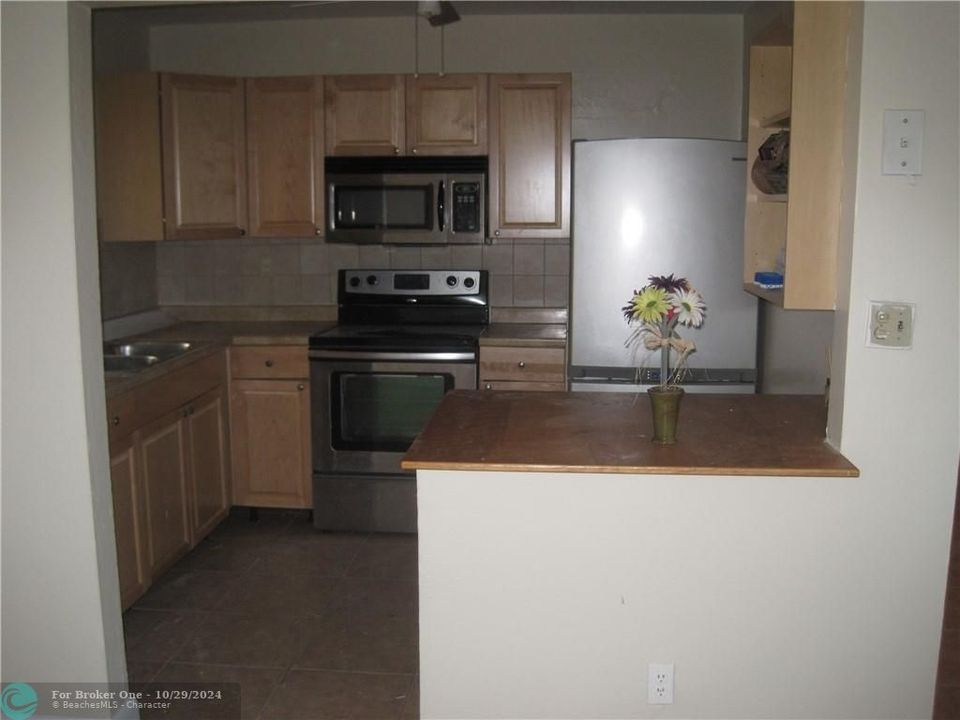 For Sale: $199,900 (3 beds, 2 baths, 1350 Square Feet)