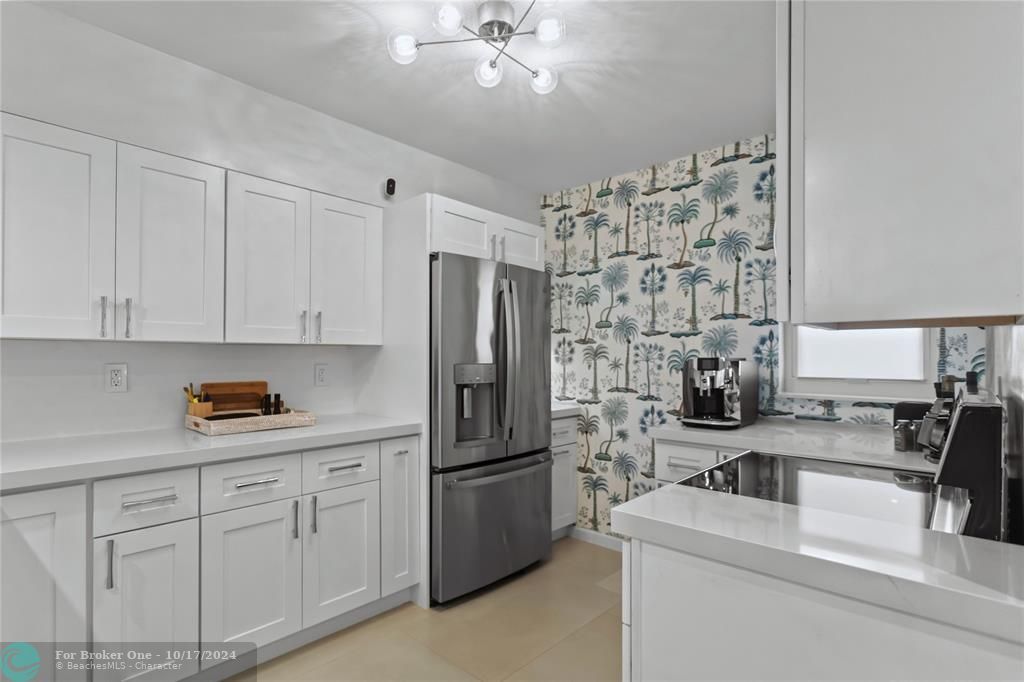 For Sale: $397,500 (2 beds, 2 baths, 1100 Square Feet)