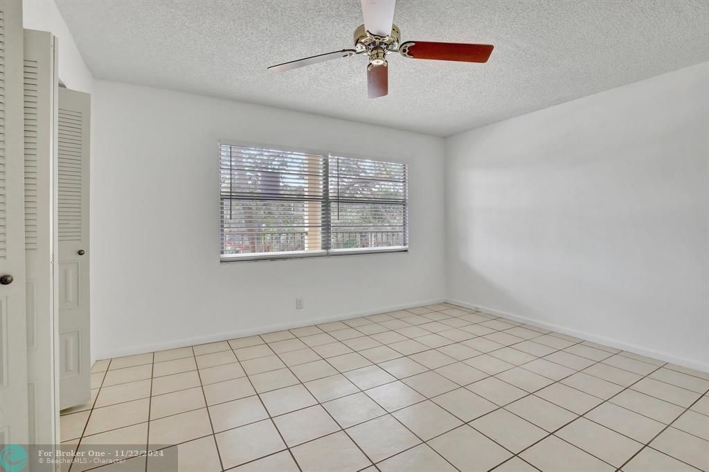 For Sale: $185,000 (1 beds, 1 baths, 1056 Square Feet)