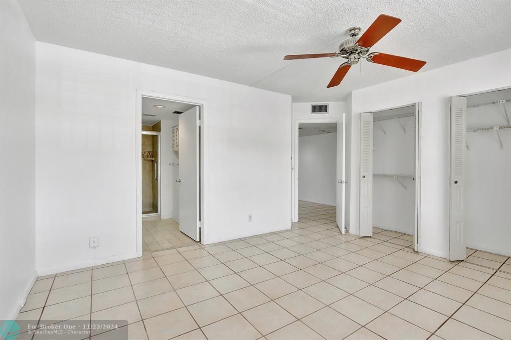 For Sale: $185,000 (1 beds, 1 baths, 1056 Square Feet)