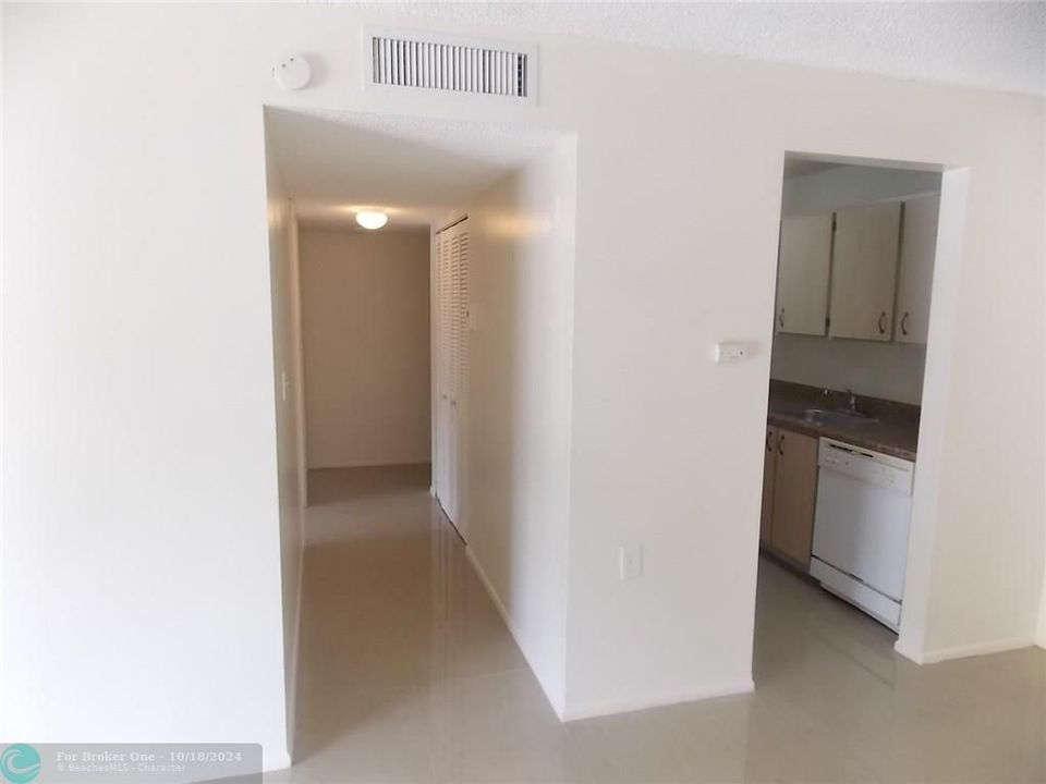 En Venta: $174,999 (2 camas, 1 baños, 708 Pies cuadrados)