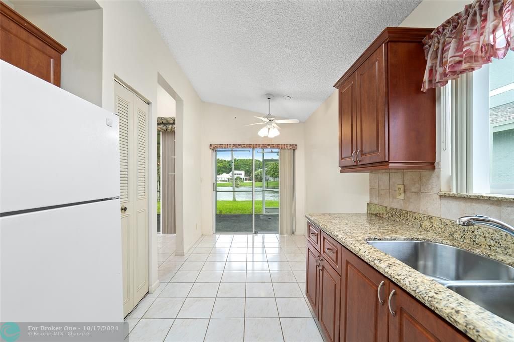 For Sale: $449,900 (3 beds, 2 baths, 1752 Square Feet)