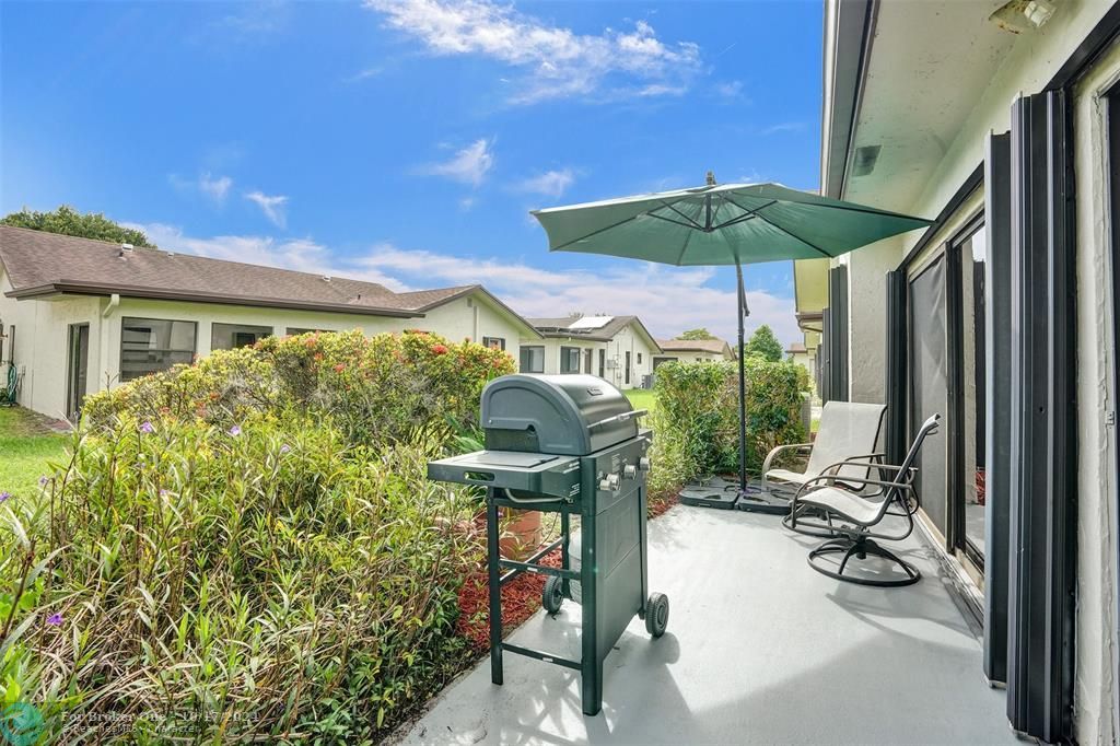 For Sale: $380,000 (2 beds, 2 baths, 1596 Square Feet)