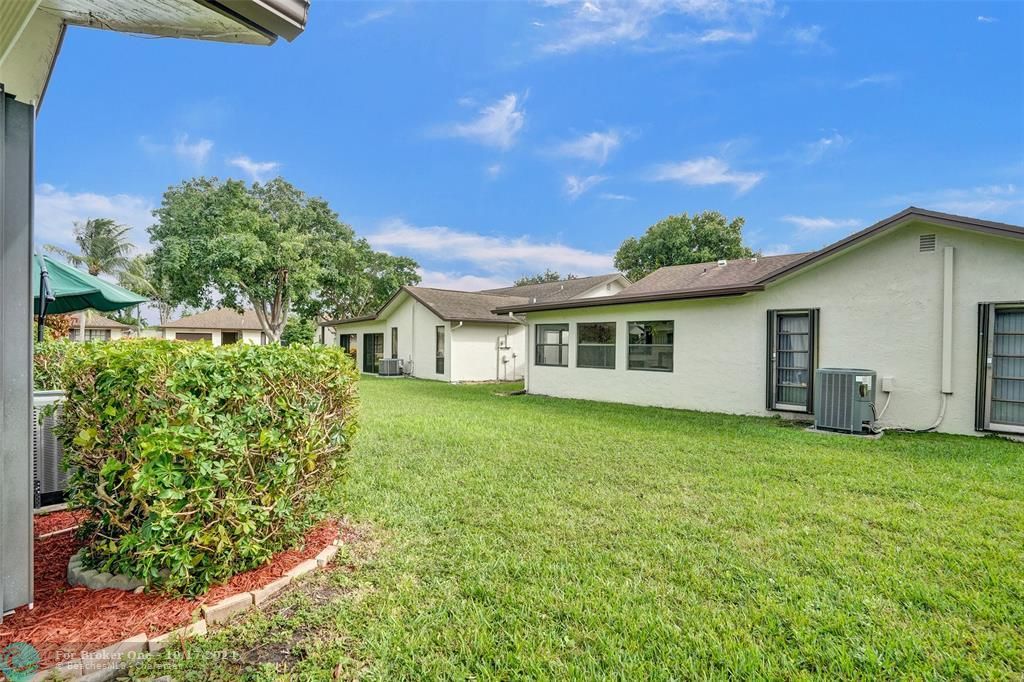 For Sale: $380,000 (2 beds, 2 baths, 1596 Square Feet)