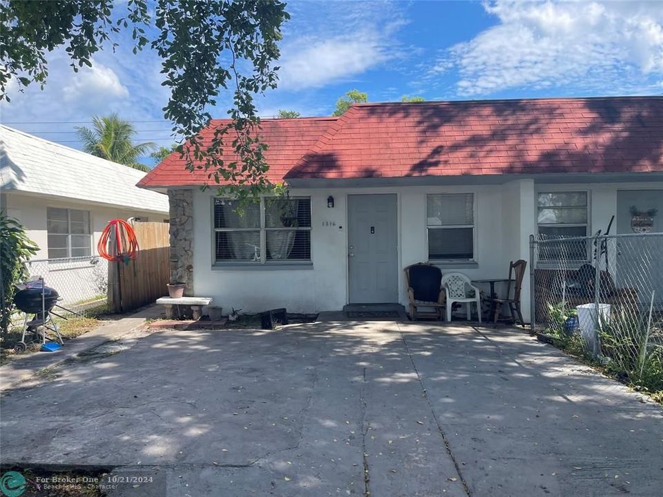 For Sale: $350,000 (3 beds, 1 baths, 1134 Square Feet)