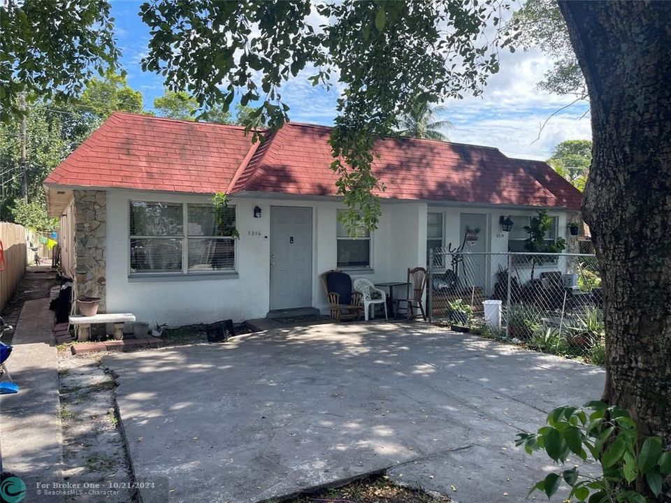 For Sale: $350,000 (3 beds, 1 baths, 1134 Square Feet)