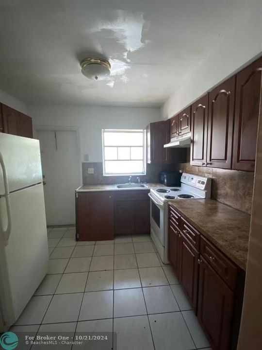 For Sale: $350,000 (3 beds, 1 baths, 1134 Square Feet)