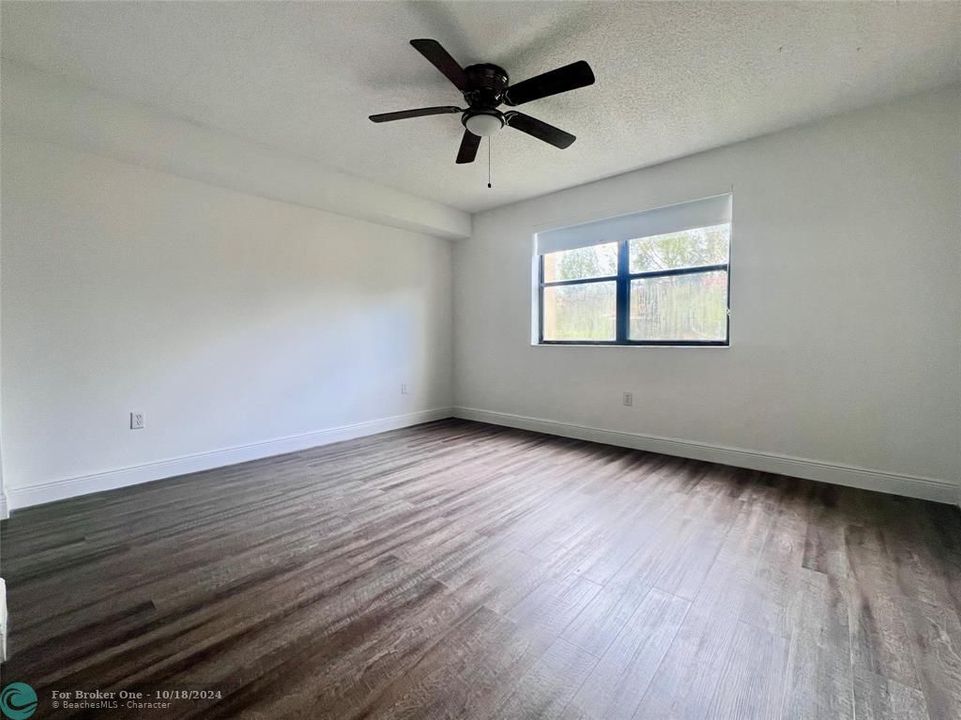 For Rent: $2,445 (2 beds, 2 baths, 1200 Square Feet)