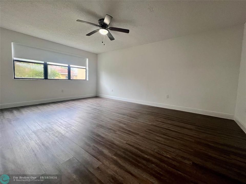 For Rent: $2,445 (2 beds, 2 baths, 1200 Square Feet)