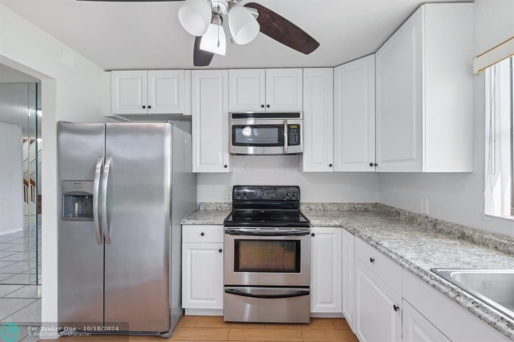 For Sale: $348,000 (3 beds, 2 baths, 1413 Square Feet)