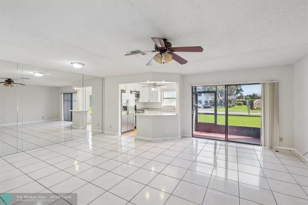 For Sale: $348,000 (3 beds, 2 baths, 1413 Square Feet)