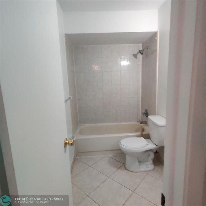 For Sale: $249,777 (2 beds, 2 baths, 1225 Square Feet)