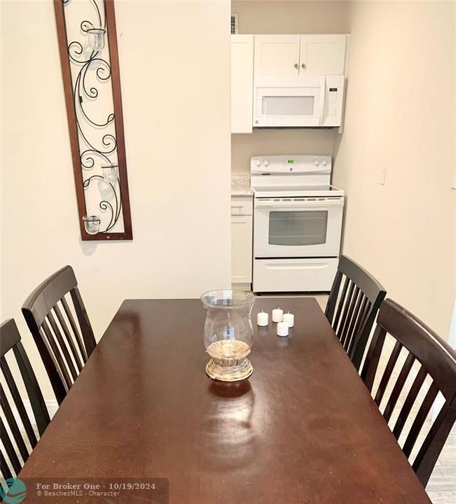 For Rent: $4,500 (1 beds, 1 baths, 800 Square Feet)