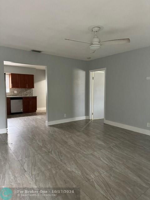 For Sale: $2,450 (3 beds, 2 baths, 2184 Square Feet)