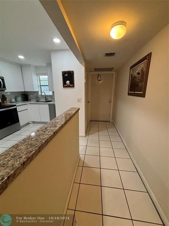 For Rent: $3,500 (2 beds, 2 baths, 1050 Square Feet)