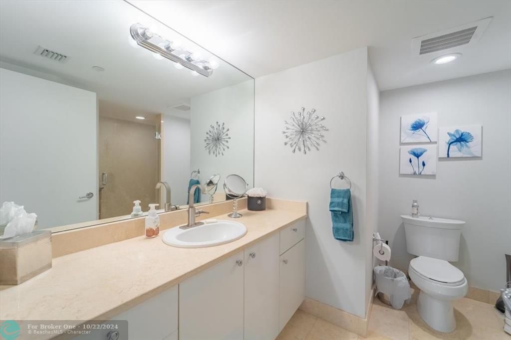 For Sale: $525,000 (2 beds, 2 baths, 1257 Square Feet)