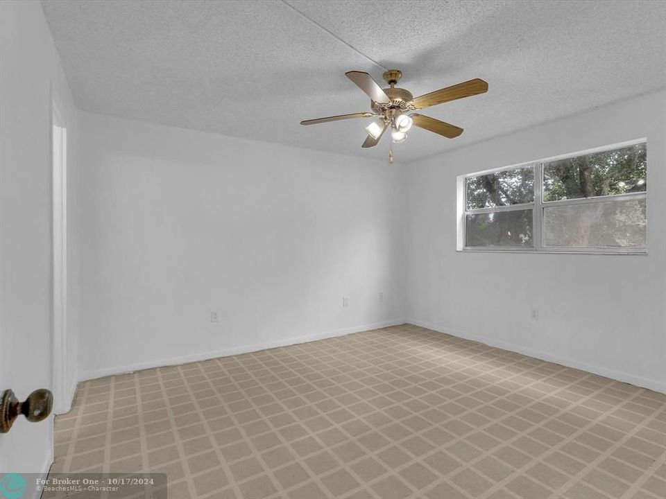 For Sale: $100,000 (2 beds, 2 baths, 850 Square Feet)