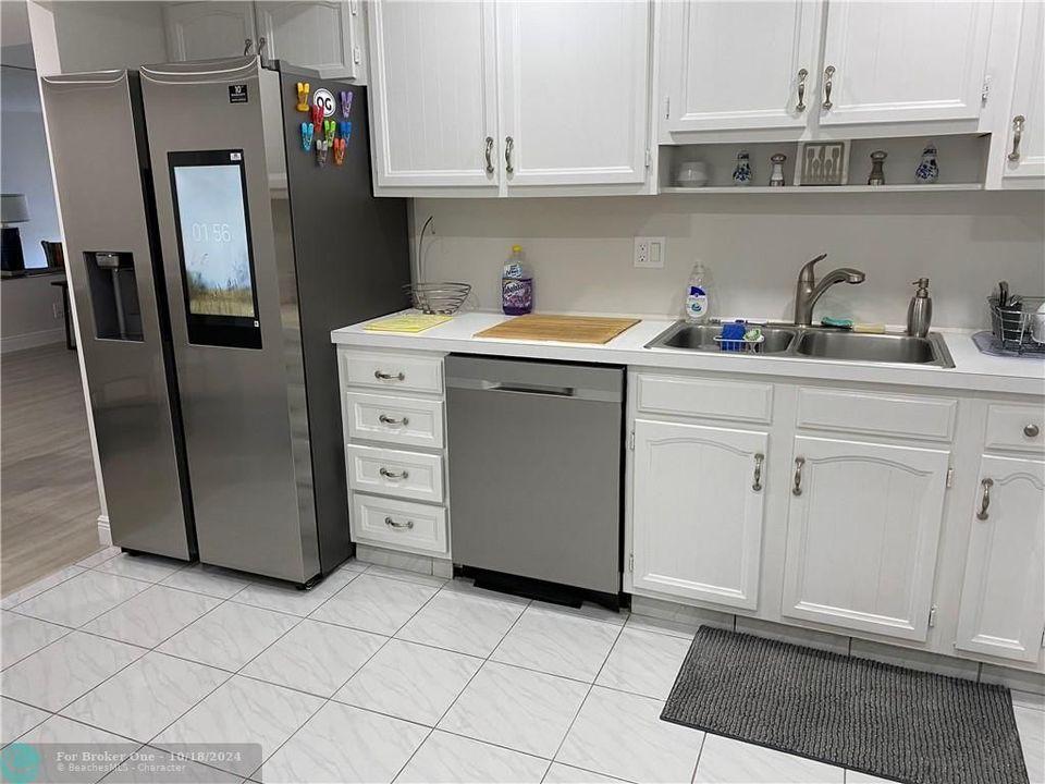 For Rent: $4,900 (2 beds, 2 baths, 1433 Square Feet)