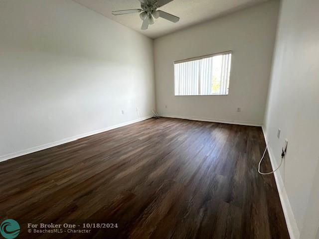 For Rent: $2,100 (2 beds, 2 baths, 1215 Square Feet)