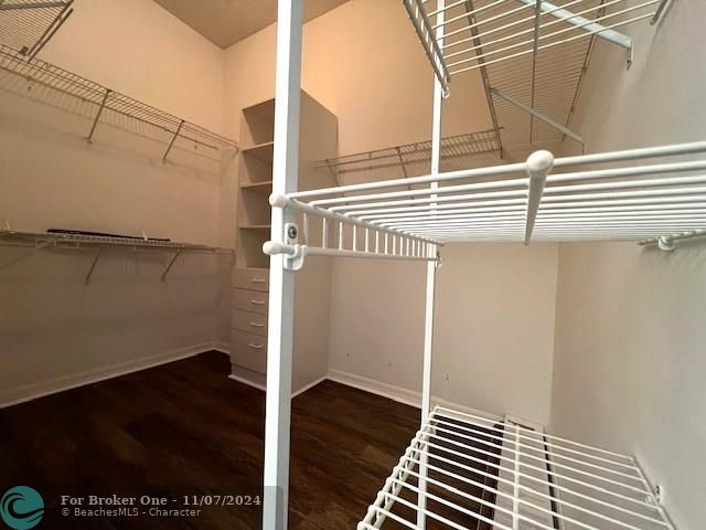 For Rent: $2,100 (2 beds, 2 baths, 1215 Square Feet)