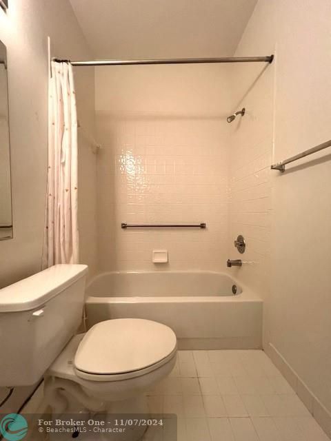 For Rent: $2,100 (2 beds, 2 baths, 1215 Square Feet)