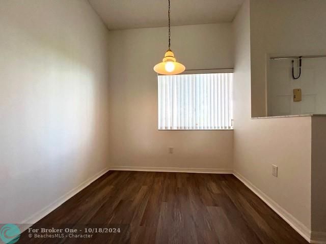 For Rent: $2,100 (2 beds, 2 baths, 1215 Square Feet)