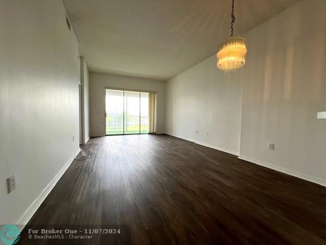 For Rent: $2,100 (2 beds, 2 baths, 1215 Square Feet)