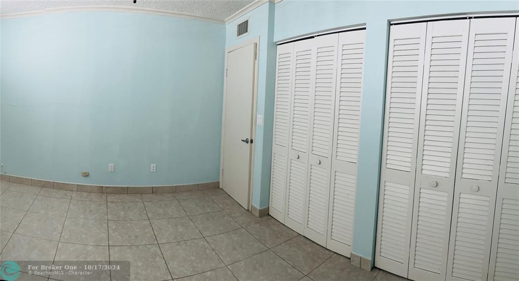 En Venta: $580,000 (2 camas, 2 baños, 1400 Pies cuadrados)