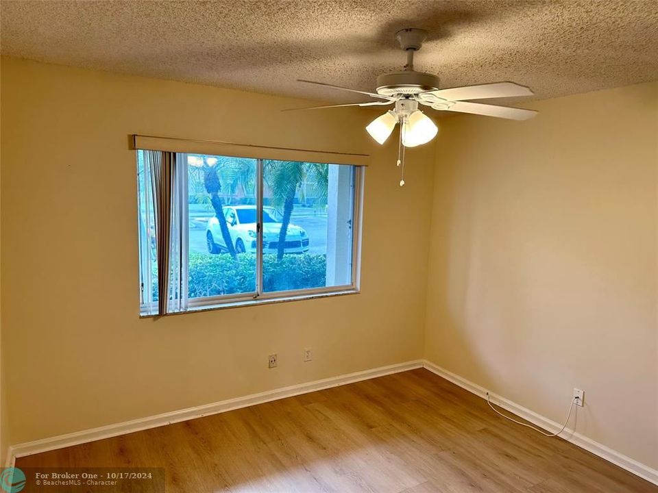 For Sale: $207,000 (2 beds, 2 baths, 1238 Square Feet)