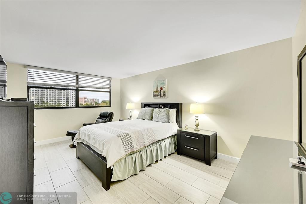 For Sale: $559,788 (2 beds, 2 baths, 1450 Square Feet)