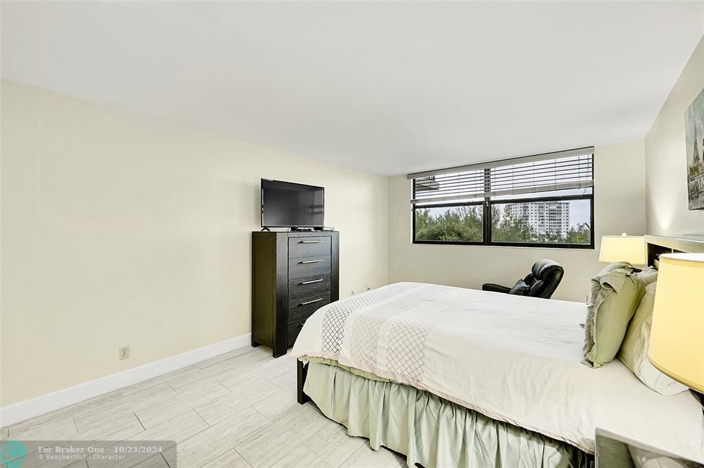 For Sale: $559,788 (2 beds, 2 baths, 1450 Square Feet)