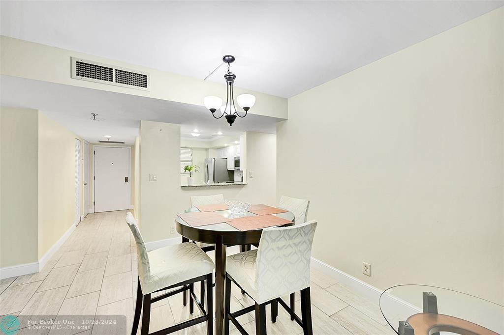 For Sale: $559,788 (2 beds, 2 baths, 1450 Square Feet)