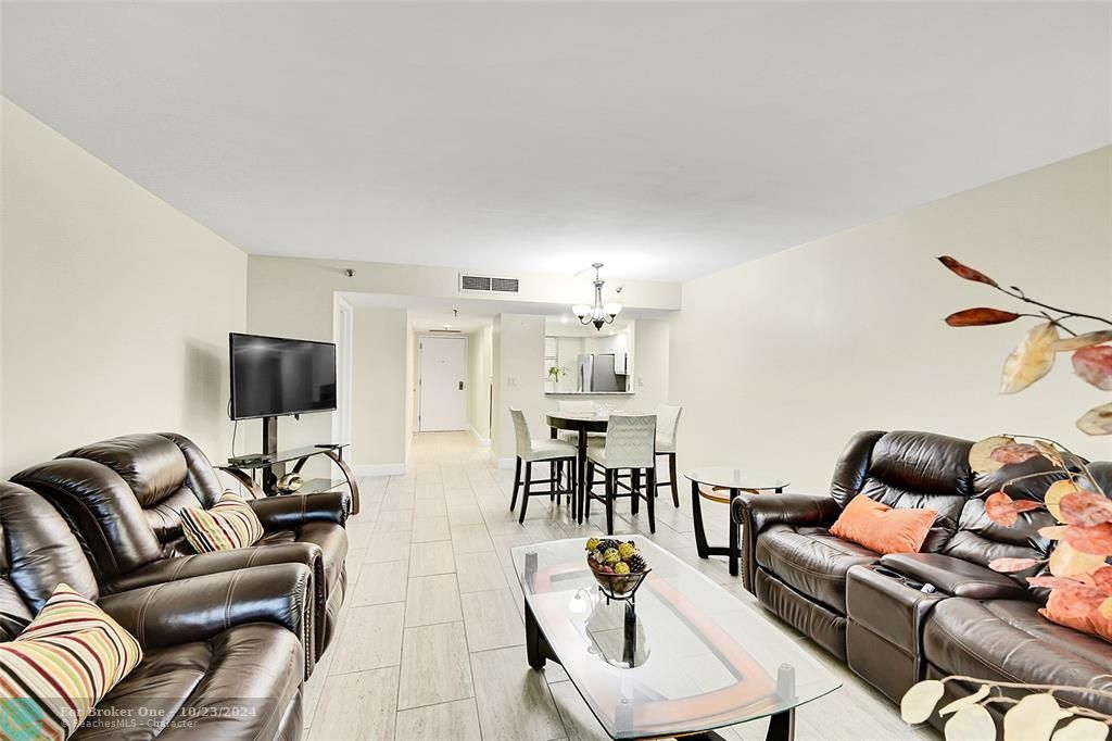 For Sale: $559,788 (2 beds, 2 baths, 1450 Square Feet)