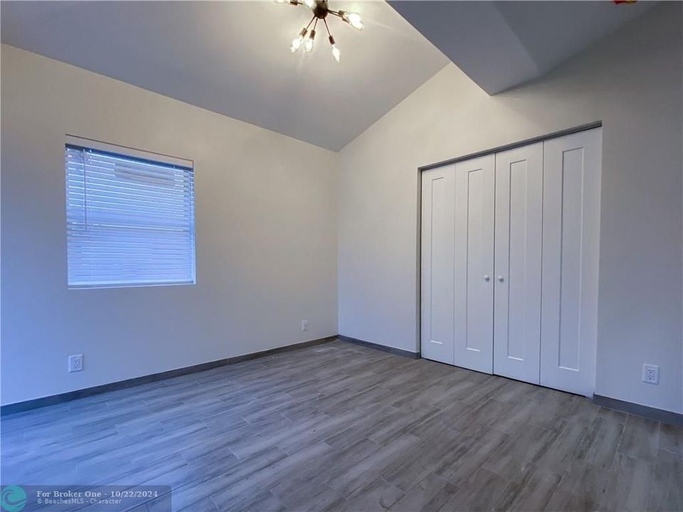 For Sale: $1,950 (1 beds, 1 baths, 0 Square Feet)