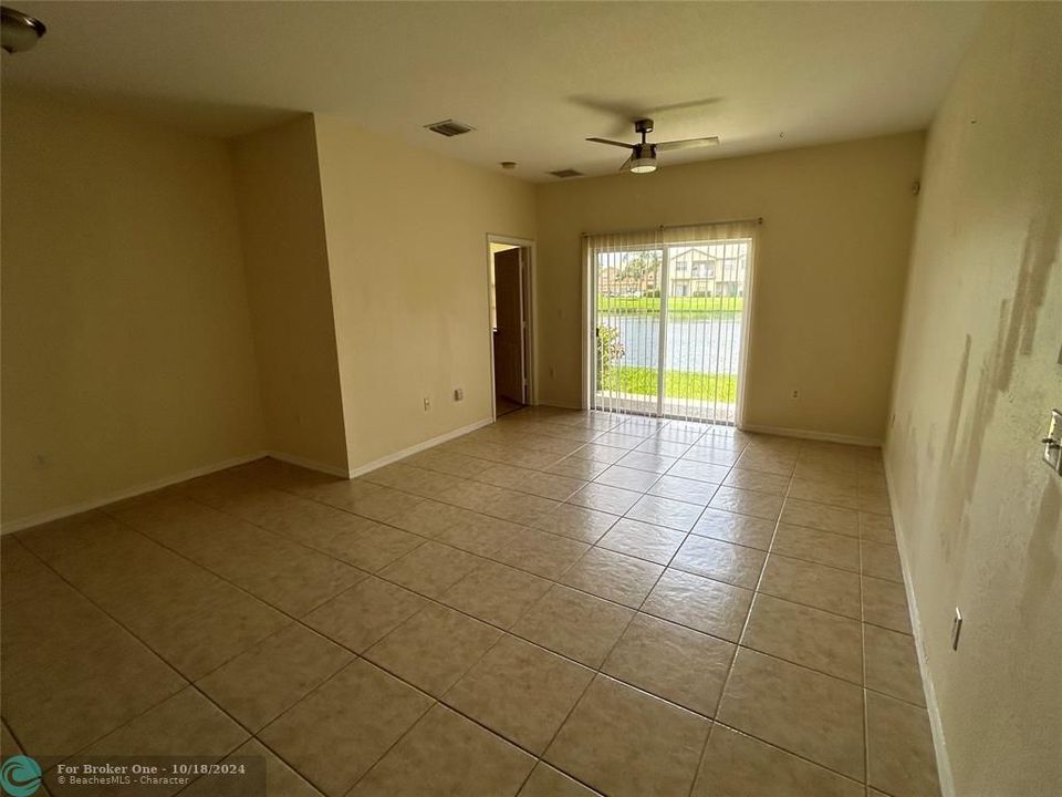 For Rent: $2,850 (3 beds, 2 baths, 1210 Square Feet)