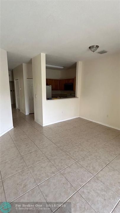 For Rent: $2,850 (3 beds, 2 baths, 1210 Square Feet)