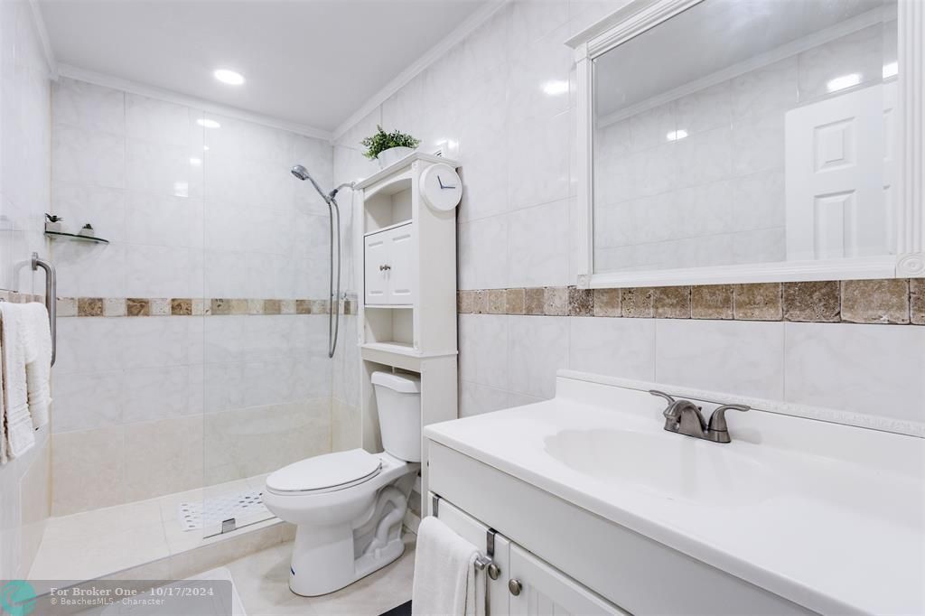 For Sale: $399,500 (2 beds, 2 baths, 1333 Square Feet)