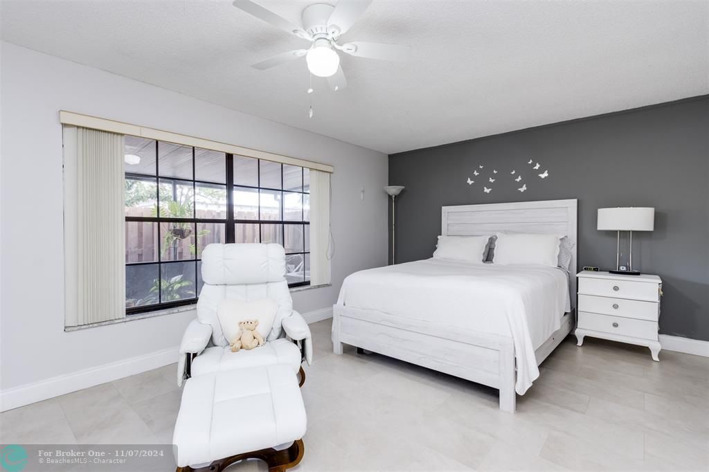 For Sale: $399,500 (2 beds, 2 baths, 1333 Square Feet)