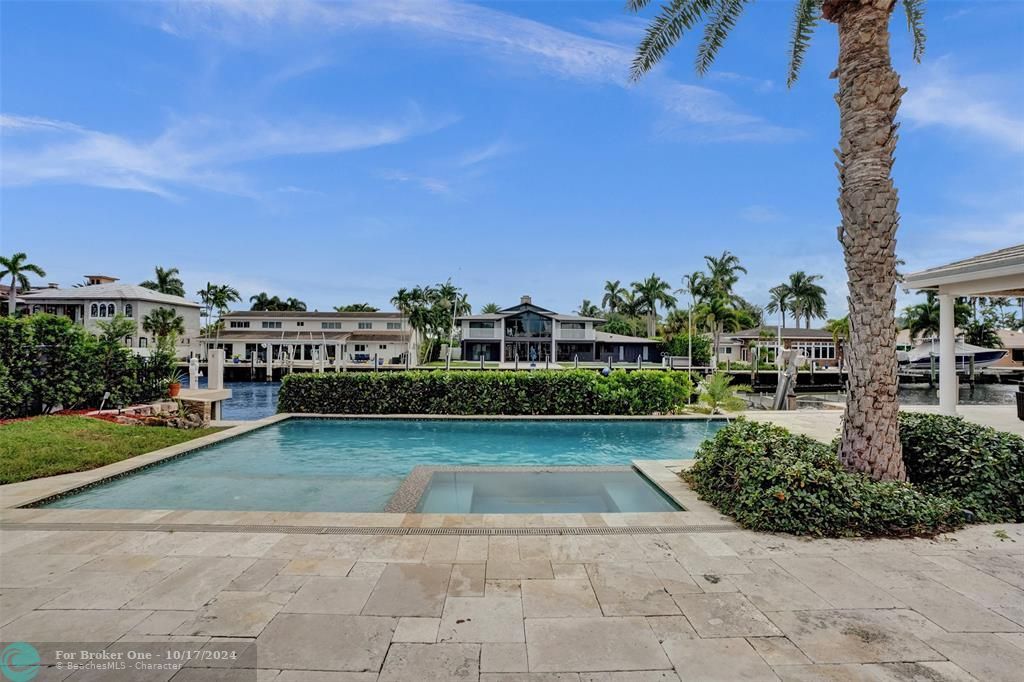 For Sale: $2,699,000 (5 beds, 5 baths, 3230 Square Feet)