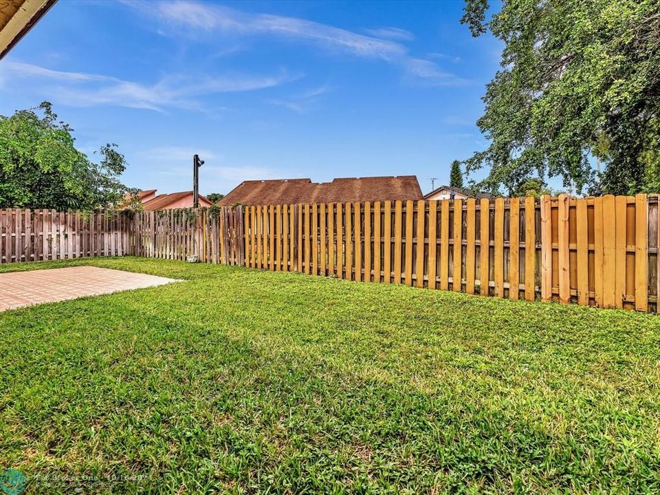 For Sale: $599,000 (3 beds, 2 baths, 2381 Square Feet)