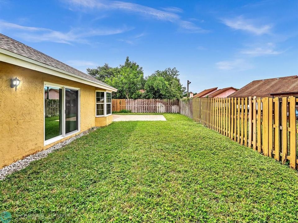 For Sale: $599,000 (3 beds, 2 baths, 2381 Square Feet)