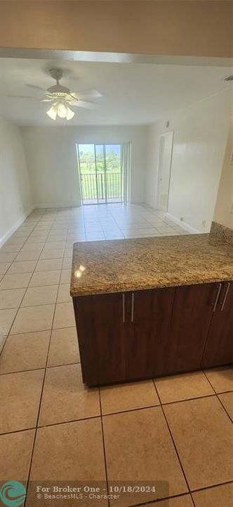 For Rent: $2,250 (2 beds, 2 baths, 808 Square Feet)