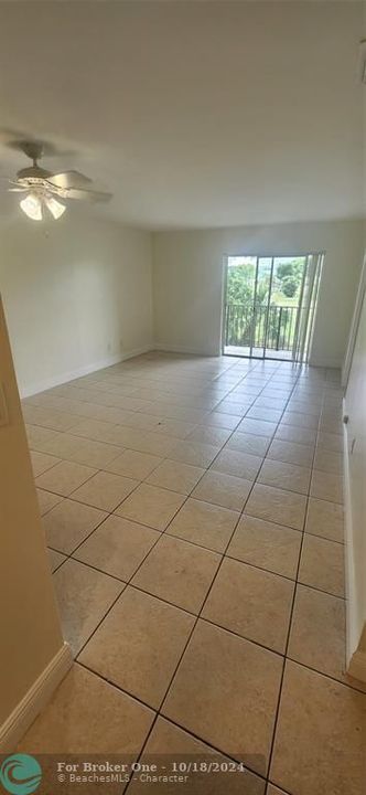 For Rent: $2,250 (2 beds, 2 baths, 808 Square Feet)