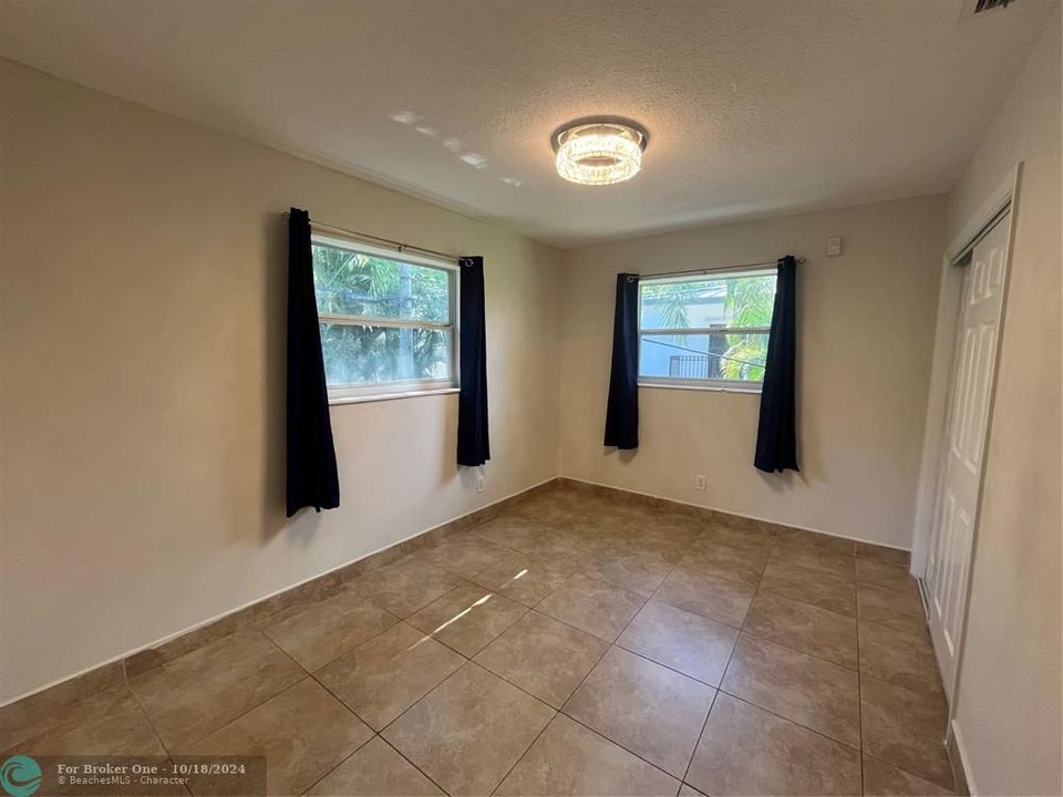 For Sale: $1,995 (2 beds, 1 baths, 8003 Square Feet)