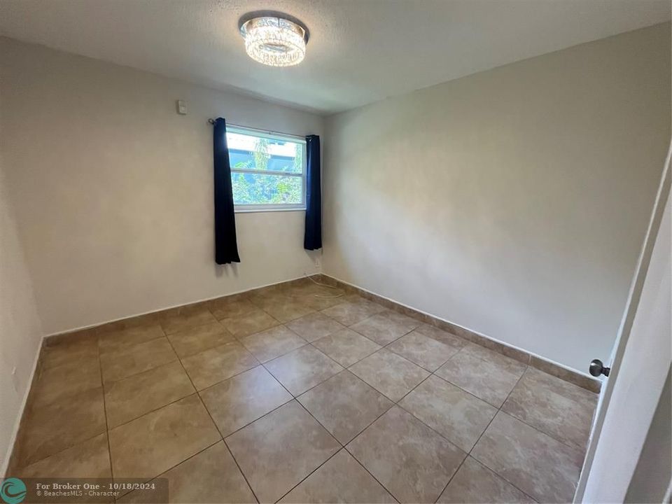 For Sale: $1,995 (2 beds, 1 baths, 8003 Square Feet)