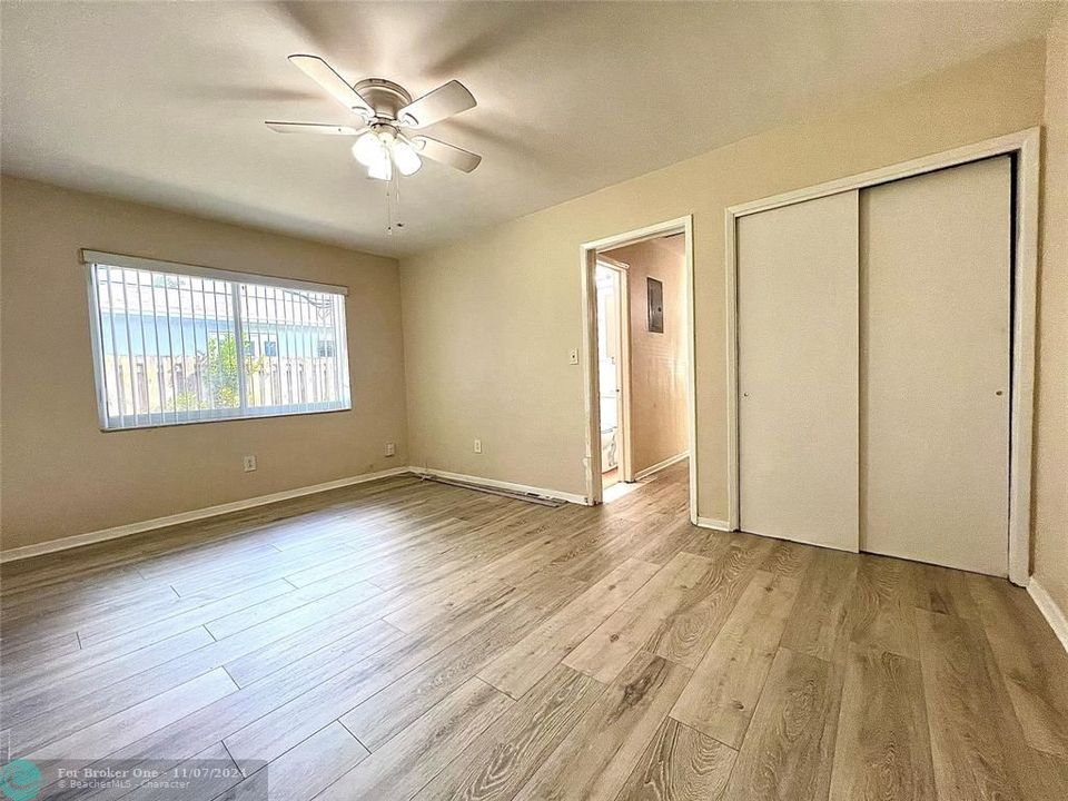 For Sale: $2,175 (1 beds, 1 baths, 0 Square Feet)